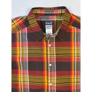 Patagonia Mens Short Sleeve Shirt Plaid Red Brown Cotton Size L